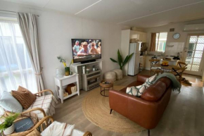 Rosebud Beach Cottage